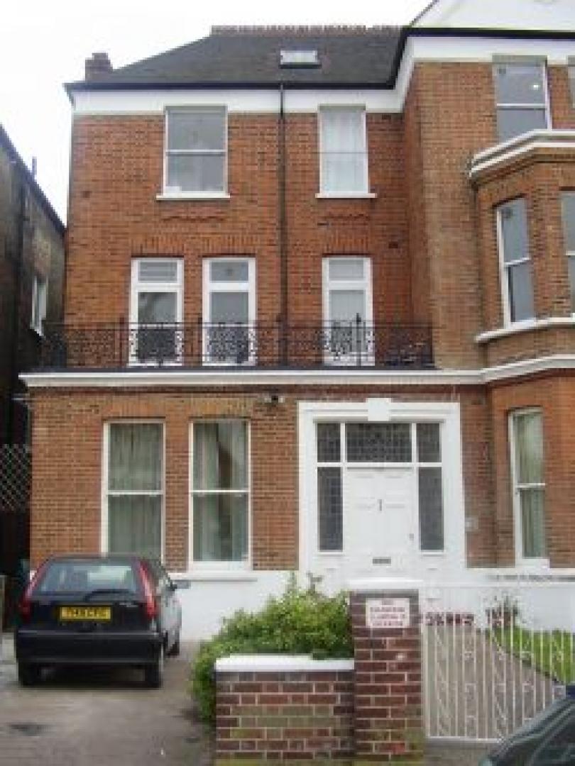 			2 Bedroom, 1 bath, 1 reception Flat			 Canfield Gardens, SOUTH HAMPSTEAD NW6